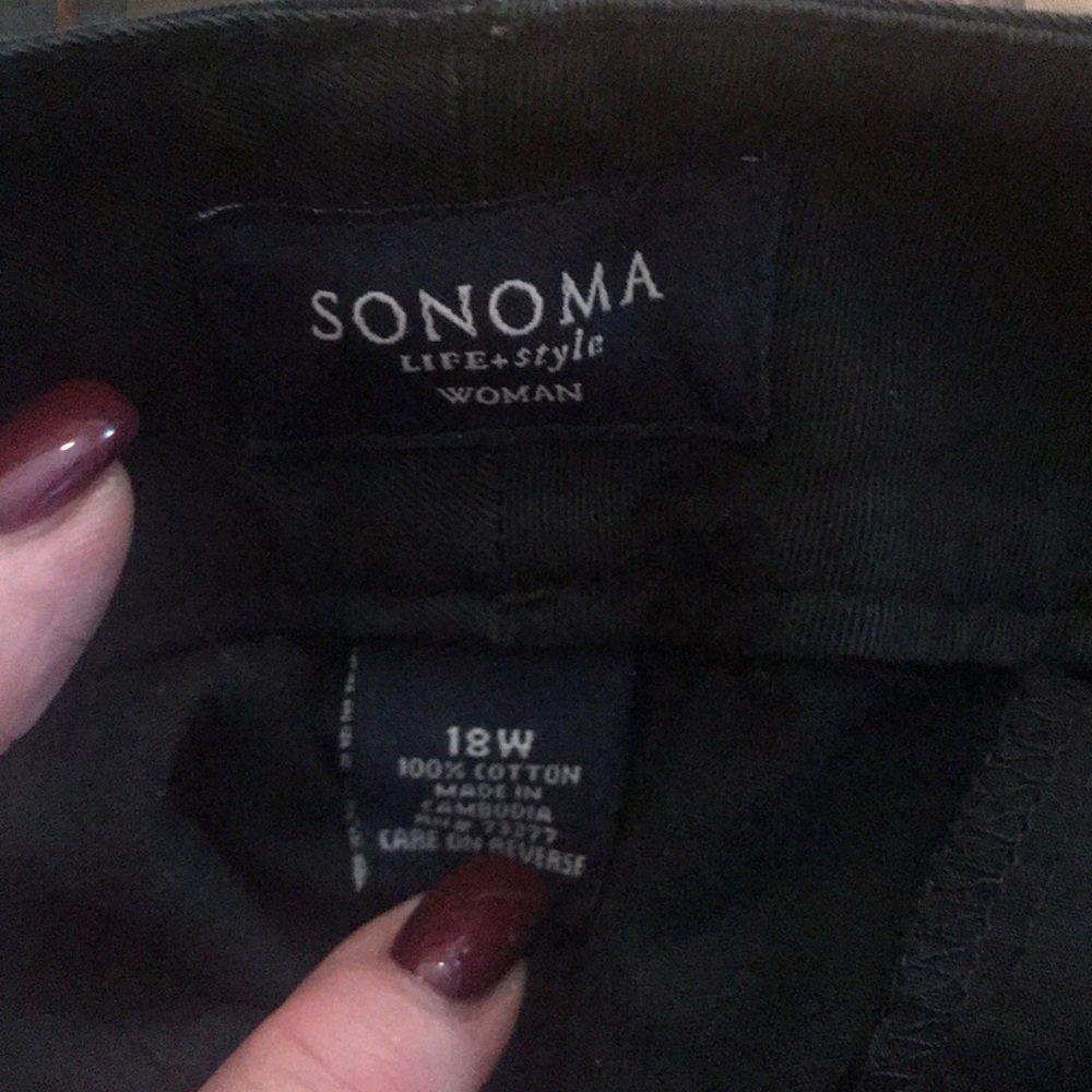 Capris - Picture 2 of 2